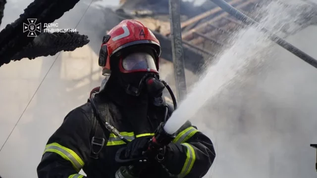 image На Львівщині за добу рятувальники загасили 22 пожежі, з них 12 в екосистемах