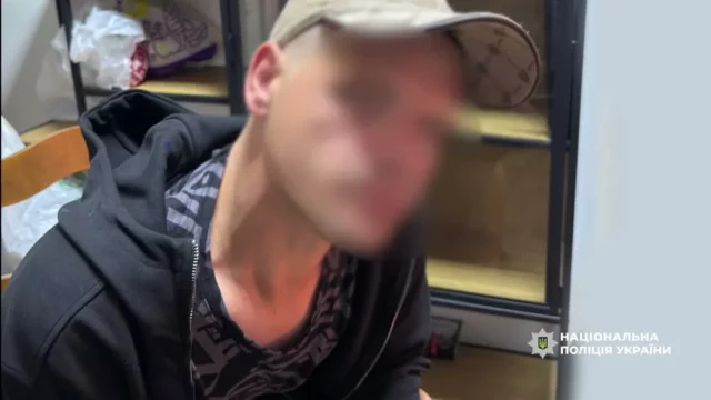 image У Львові затримали військовослужбовця, підозрюваного у крадіжці 90 тисяч гривень з автомобіля