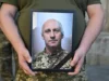 (Українська) На Львівщині попрощалися з прикордонником Ігорем Окісом, який загинув на Харківщині На Львівщині попрощалися з прикордонником Ігорем Окісом, який загинув на Харківщині