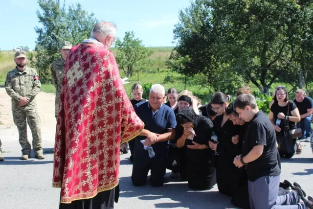 Куликівська громада провела в останню дорогу Героя Петра Тогана