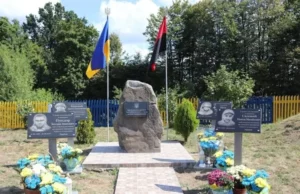 (Українська) На Стрийщині у Межиріччі відкрили «Алею Слави» на честь полеглих воїнів На Стрийщині у Межиріччі відкрили «Алею Слави» на честь полеглих воїнів