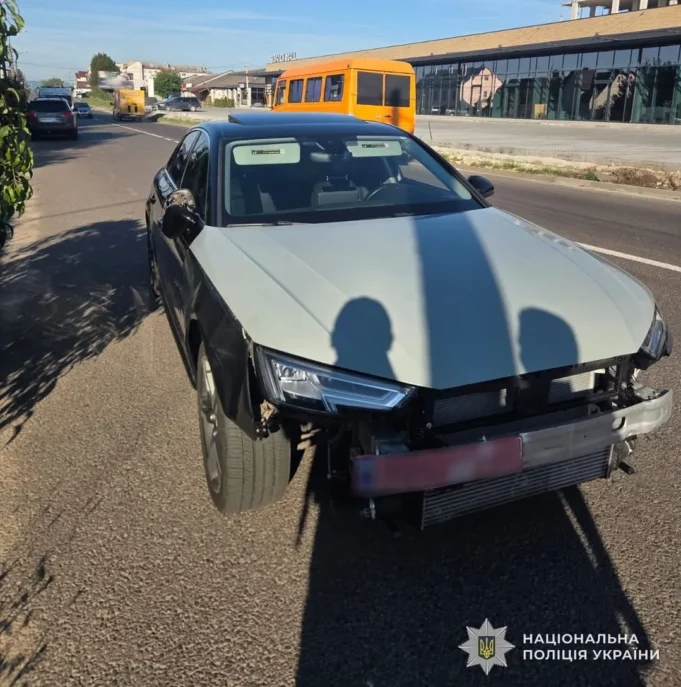 У Самборі автомобіль Audi A4 збив пішохода на вулиці Шевченка