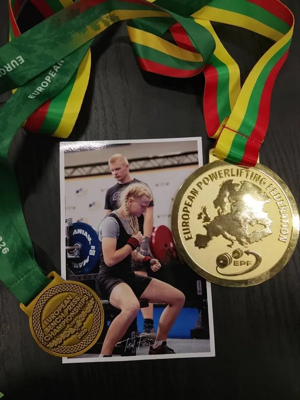 image Юна спортсменка з Зашковичів Ірина Миколайчук стала чемпіонкою Європи з жиму лежачи