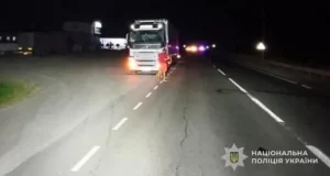 На Стрийщині вантажівка смертельно травмувала пішохода на трасі Київ–Чоп