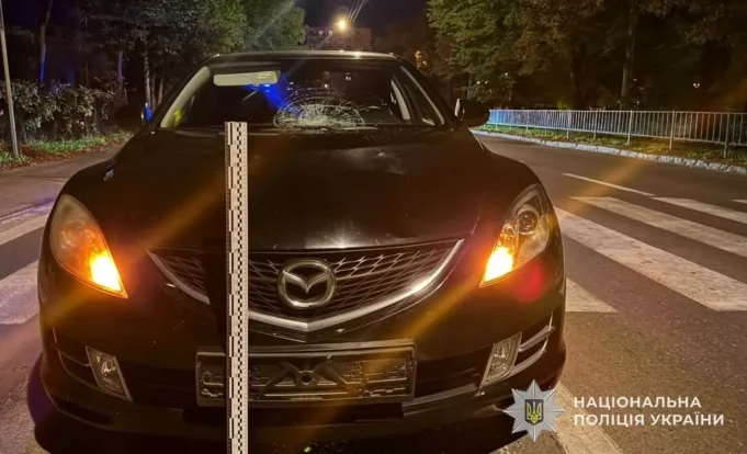 Поліція розшукує свідків наїзду на пішохода на вулиці Чмоли у Львові