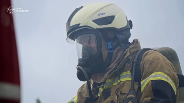 image У Львові на вулиці Радість загорілася квартира, постраждав власник