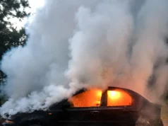 (Українська) У Самборі під час руху загорівся легковий автомобіль У Самборі під час руху загорівся легковий автомобіль