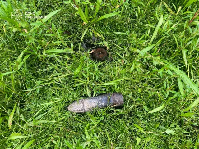 image У Суховолі на Львівщині зі ставка вилучили два артснаряди часів Другої світової