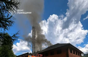 (Українська) У селі Коростів на Стрийщині загорівся дах одноповерхової будівлі У селі Коростів на Стрийщині загорівся дах одноповерхової будівлі