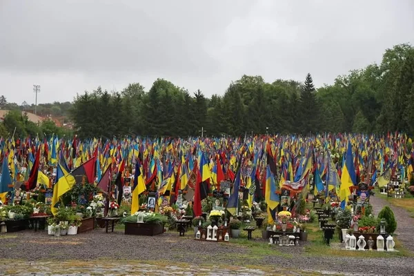 image Митрополит Епіфаній у Львові вшанував пам’ять полеглих Захисників України