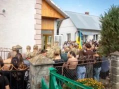 В Уличному попрощалися з полеглим воїном Михайлом Сирваткою В Уличному попрощалися з полеглим воїном Михайлом Сирваткою