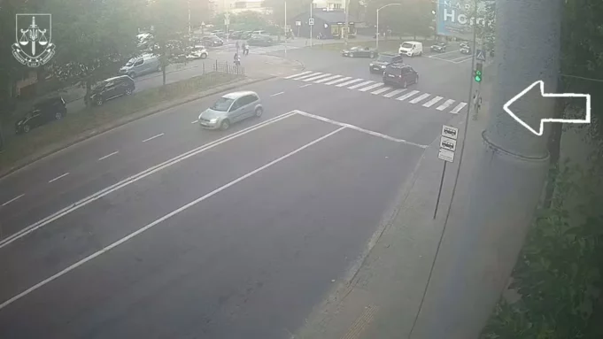 У Львові дві BMW збили батька з 8-річною донькою на пішохідному переході