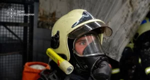 У Львові з багатоповерхівки під час пожежі евакуювали людей і тварин