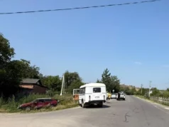 У селі Попелі зіткнулися ВАЗ-2109 та автобус, травмований водій легковика