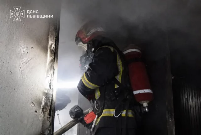 У Великому Любені ліквідували нічну пожежу в житловому будинку