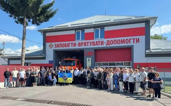 image У Ходорові відкрили меморіальну дошку захиснику Олегу Дунціву