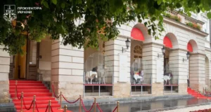 У Львівській ратуші вимагають розірвати оренду через самовільне перепланування