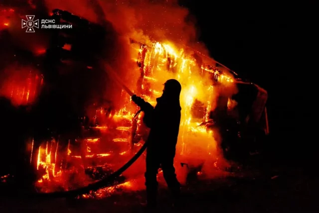 image У селі Переволочна на Золочівщині загорівся житловий будинок