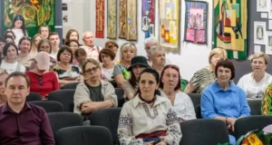 У Львівському музеї історії релігії триває виставка «Колір відстані» Оксани Гірняк