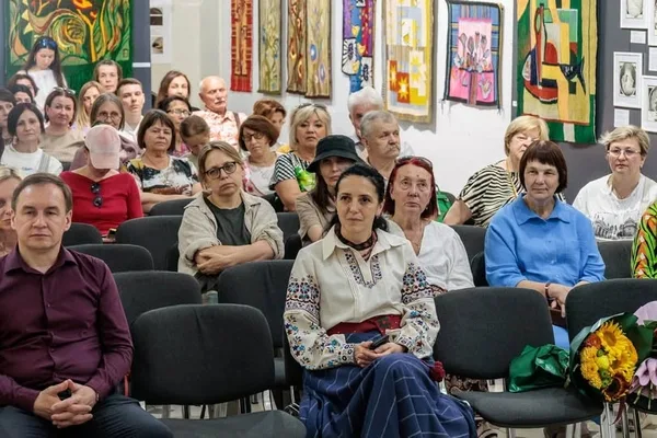 image У Львівському музеї історії релігії триває виставка «Колір відстані» Оксани Гірняк