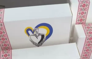 У Великих Мостах дітям полеглих захисників вручили кулони «Батьківське серце»
