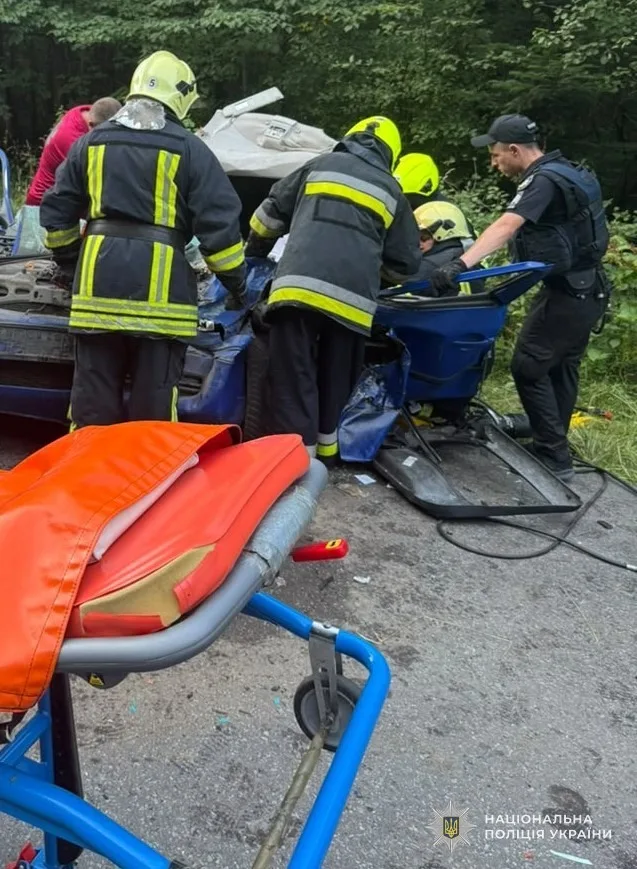image На Львівщині зіткнулися Skoda та рейсовий автобус: травмовано 11 людей