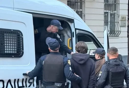 У Львові викрили трьох підозрюваних у розбійному нападі на постояльця готелю