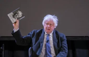 Борис Джонсон у Львові презентував українське видання своєї книги та заявив про незламність українців