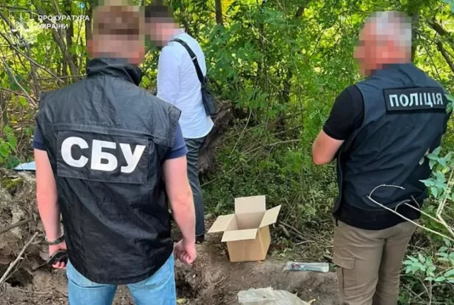 image На Львівщині 58-річного чоловіка знову підозрюють у збуті зброї та кокаїну