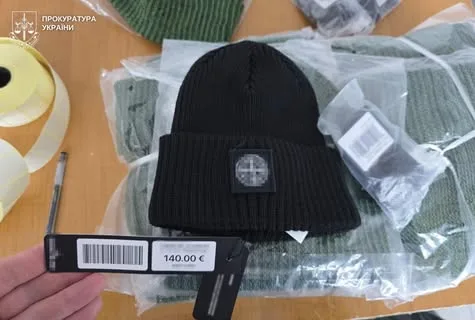 image На Львівщині викрили організовану групу, що виготовляла контрафактний одяг і техніку на 98 млн грн