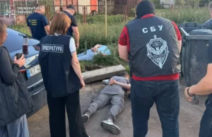 Двом львів’янам повідомили про підозру за організацію незаконного виїзду за кордон