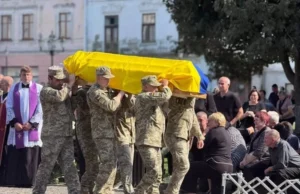 Жовківська громада попрощалася з прикордонником Віталієм Гриком