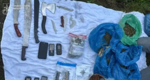 На Самбірщині судитимуть 53-річного чоловіка за вирощування конопель, зберігання канабісу та зброї