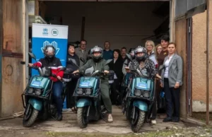 Благодійний фонд передав електроскутери соцпрацівникам Трускавецької громади Благодійний фонд передав електроскутери соцпрацівникам Трускавецької громади