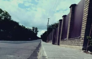 (Українська) У Лисиничах облаштували безбар’єрний тротуар до межі зі Львовом У Лисиничах облаштували безбар’єрний тротуар до межі зі Львовом
