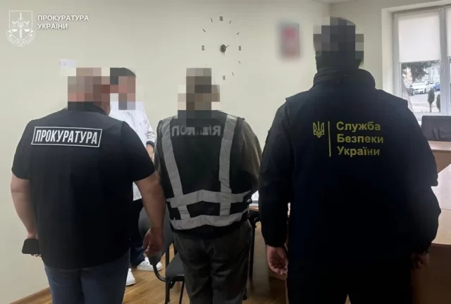 image На Стрийщині лікарю-психіатру повідомили про підозру в отриманні хабарів за довідки для дитини з інвалідністю