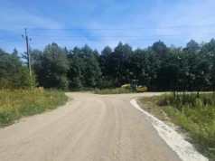 У Рясне-Руському відремонтували ґрунтову дорогу до кладовища на вулиці Героїв Крут У Рясне-Руському відремонтували ґрунтову дорогу до кладовища на вулиці Героїв Крут