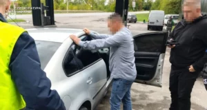 На Львівщині посадовця міськради підозрюють в одержанні 500 доларів неправомірної вигоди