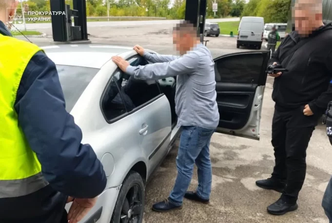 На Львівщині посадовця міськради підозрюють в одержанні 500 доларів неправомірної вигоди