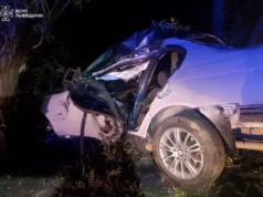 У селі Явора на Самбірщині рятувальники деблокували водія з перекинутого авто У селі Явора на Самбірщині рятувальники деблокували водія з перекинутого авто