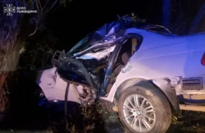 У селі Явора на Самбірщині рятувальники деблокували водія з перекинутого авто У селі Явора на Самбірщині рятувальники деблокували водія з перекинутого авто