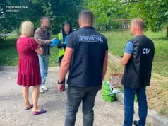 На Львівщині медсестру підозрюють у вимаганні тисяч доларів за інвалідність