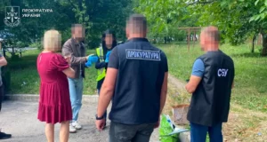 На Львівщині медсестру підозрюють у вимаганні тисяч доларів за інвалідність