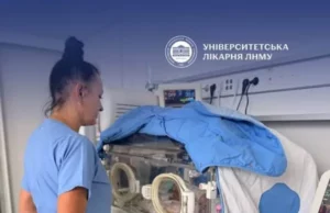 У Львові медики врятували породіллю з гострим панкреатитом та її передчасно народжену доньку