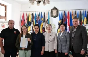 У Золочеві придбали квартиру для 21-річної Христини, позбавленої батьківського піклування У Золочеві придбали квартиру для 21-річної Христини, позбавленої батьківського піклування