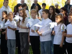 У Бродах відкрили меморіал полеглим випускникам школи №2