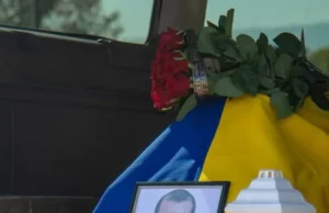 У Орові прощаються з полеглим захисником Ігорем Стрончаком У Орові прощаються з полеглим захисником Ігорем Стрончаком