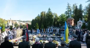 У Львові розпочали День захисників і захисниць України молитвою на Личакові