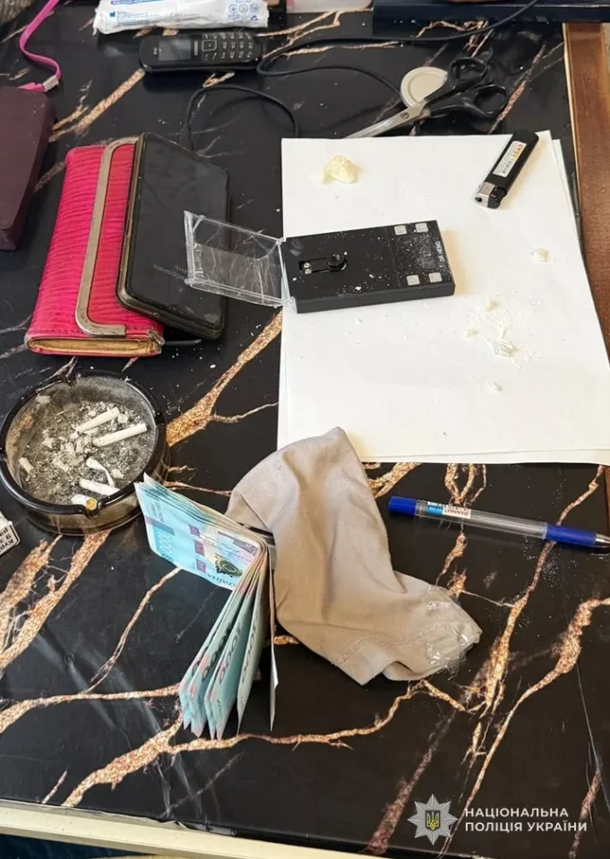 У Львові затримали жінку, яку підозрюють у збуті метадону