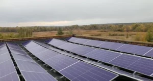 На даху комплексу «Нептун» запрацювала сонячна електростанція з акумуляторами